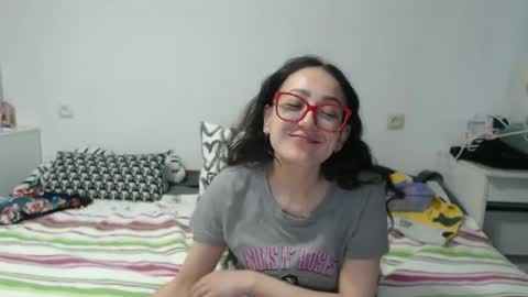 Snapshot of queensofiaqueen chatting on 04/08/26, 05:18 queensofiaqueen online show from 04/08/26, 05:18