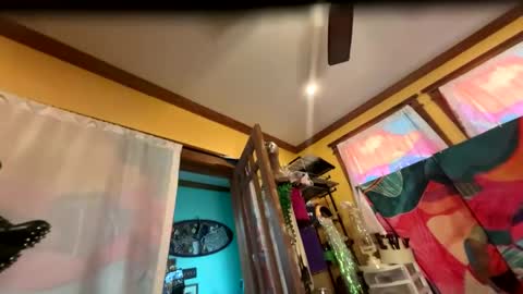 Snapshot of queensquirtntwerk chatting on 04/01/26, 11:13 Queen Hilarity online show from 04/01/26, 11:13