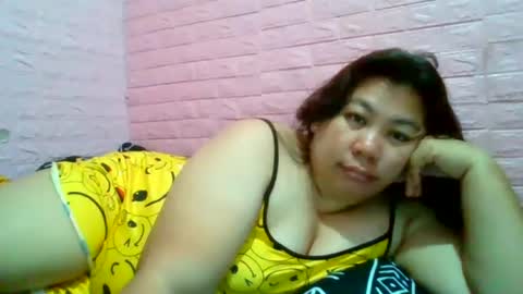 Snapshot of queenstar88 chatting on 06/22/26, 10:07 Queen online show from 06/22/26, 10:07