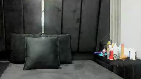 Snapshot of queenstarhyl chatting on 05/03/26, 01:22 queenstarhyl online show from 05/03/26, 01:22