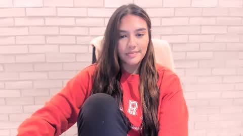 Val  -  online show from 01/04/25, 04:44