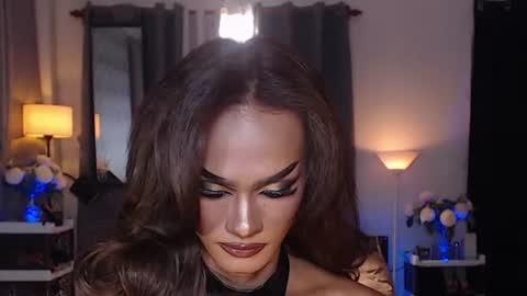 Snapshot of queenvalentinats chatting on 06/11/26, 01:53 ValentinaMoone online show from 06/11/26, 01:53