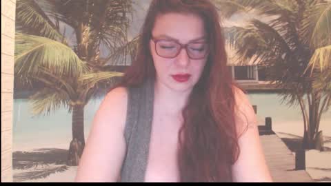 Snapshot of queenxnatasha chatting on 12/15/25, 10:58 queenxnatasha online show from 12/15/25, 10:58