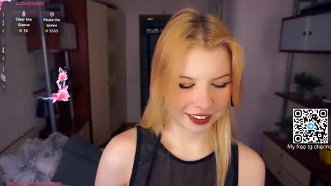 Tate online show from 09/19/25, 04:25