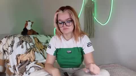 Bri online show from 12/18/24, 04:20