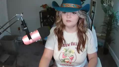 Snapshot of quervoqueen1 chatting on 05/24/26, 10:04 Bri online show from 05/24/26, 10:04