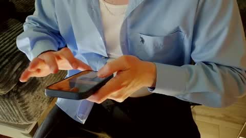 Snapshot of questionsfordays chatting on 04/28/26, 09:42 DaddyDreams online show from 04/28/26, 09:42