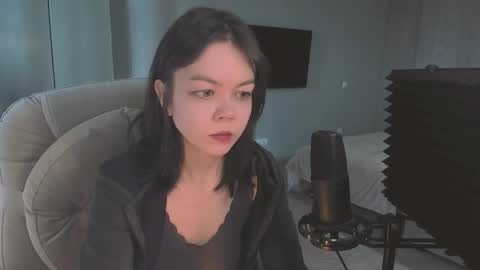 Snapshot of quietluxury chatting on 03/20/26, 12:32 quietluxury online show from 03/20/26, 12:32