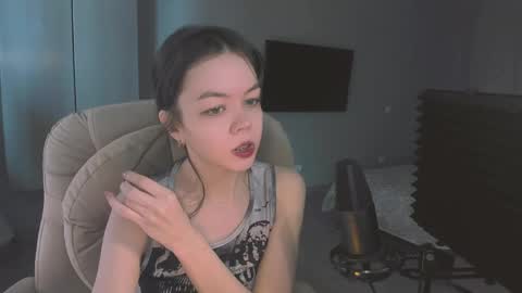 Snapshot of quietluxury chatting on 03/28/26, 11:43 quietluxury online show from 03/28/26, 11:43