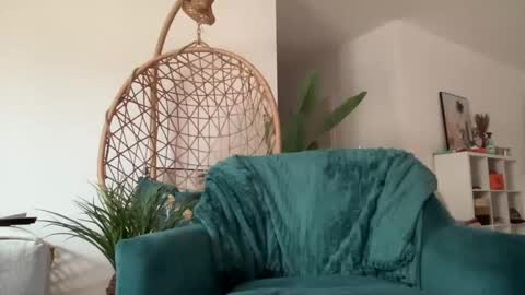 Quinnyelena online show from 01/22/25, 12:17