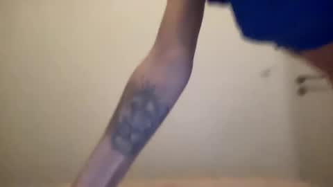 Quinnyelena online show from 02/12/25, 07:45