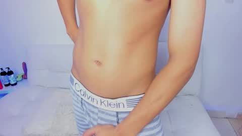 quintana_444 online show from 11/18/25, 02:54