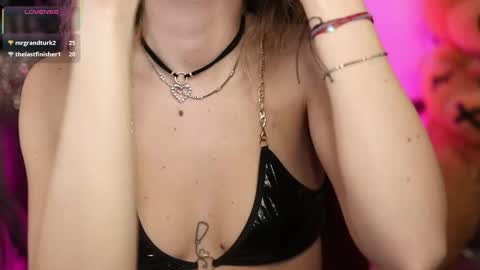 Snapshot of qwennx chatting on 03/14/26, 04:51 Nova Hollis online show from 03/14/26, 04:51