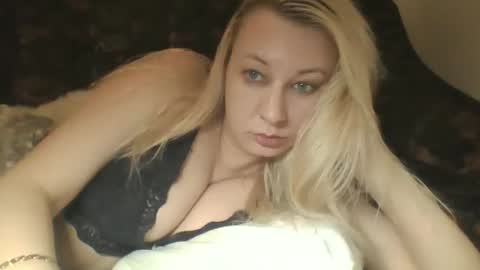 qwertyui online show from 02/26/26, 03:00