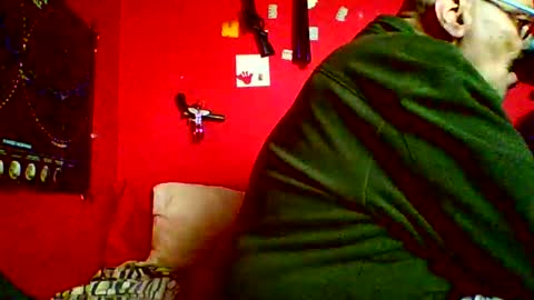 qwertyuiop22348015 online show from 03/07/26, 09:17