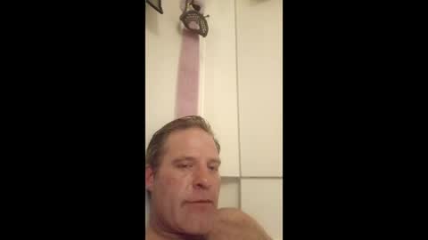 Snapshot of r04233054 chatting on 03/26/26, 06:52 r04233054 online show from 03/26/26, 06:52