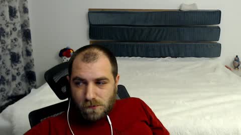 Snapshot of r0bila chatting on 12/04/24, 09:35 R0bila online show from 12/04/24, 09:35