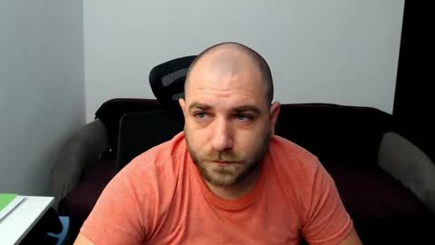 Snapshot of r0bila chatting on 10/06/25, 09:40 R0bila online show from 10/06/25, 09:40