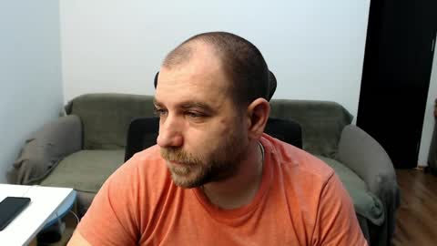 Snapshot of r0bila chatting on 04/11/26, 10:03 R0bila online show from 04/11/26, 10:03