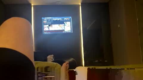 Snapshot of r0m3o_g chatting on 11/23/25, 09:09 r0m3o_g online show from 11/23/25, 09:09