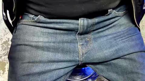 r2424 online show from 09/30/25, 06:29