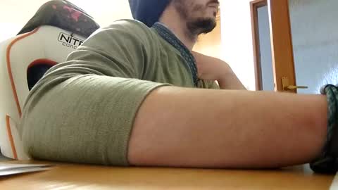 Snapshot of r301hp chatting on 12/04/24, 12:58 r301hp online show from 12/04/24, 12:58