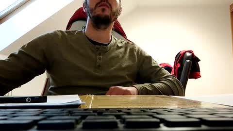 Snapshot of r301hp chatting on 03/04/25, 12:44 r301hp online show from 03/04/25, 12:44