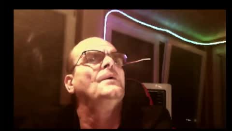 Snapshot of r_2d2_ chatting on 10/02/25, 09:22 dj mike online show from 10/02/25, 09:22