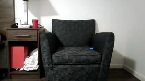 r_monkey583 online show from 10/01/25, 04:18