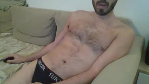 Snapshot of ra111an chatting on 12/22/24, 10:47 ra111an online show from 12/22/24, 10:47