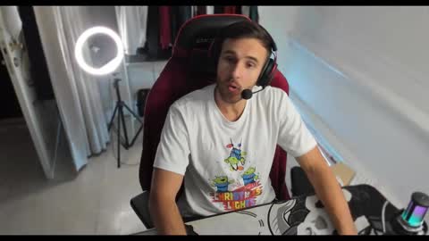 Snapshot of raamos chatting on 09/16/25, 12:55 Nikita online show from 09/16/25, 12:55