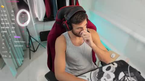 Snapshot of raamos chatting on 09/19/25, 04:07 Nikita online show from 09/19/25, 04:07