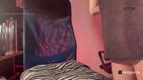 Snapshot of rabigcum chatting on 10/09/25, 02:09 Rabigpump online show from 10/09/25, 02:09