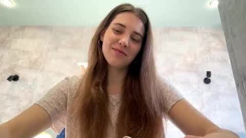 Snapshot of rachaelsalazan chatting on 12/16/25, 08:30 Rachael online show from 12/16/25, 08:30