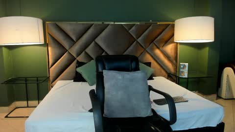 Snapshot of rache_roth chatting on 04/08/26, 09:37 Rachel online show from 04/08/26, 09:37