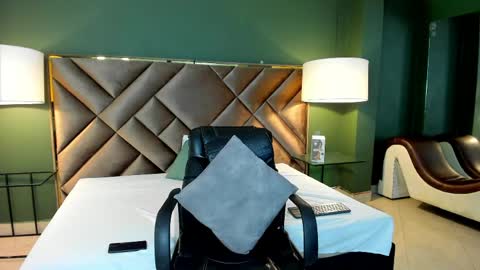 Snapshot of rache_roth chatting on 04/23/26, 10:23 Rachel online show from 04/23/26, 10:23