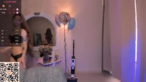 Snapshot of rachel___mur chatting on 06/10/26, 02:05 rachel___mur online show from 06/10/26, 02:05