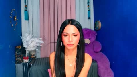 Snapshot of rachel_cummer chatting on 01/25/25, 01:52 Rachel cummer online show from 01/25/25, 01:52