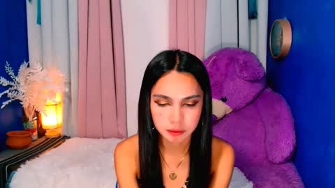 Snapshot of rachel_cummer chatting on 02/24/25, 10:48 Rachel cummer online show from 02/24/25, 10:48