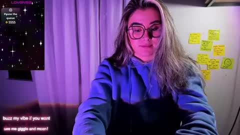 Snapshot of rachel_fo chatting on 12/13/24, 11:06 Rachel Foss online show from 12/13/24, 11:06