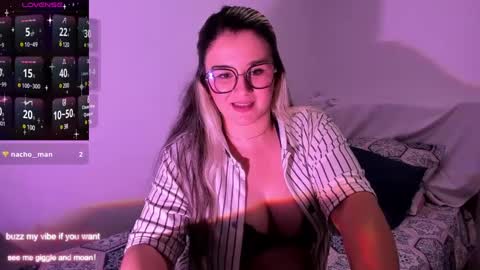 Snapshot of rachel_fo chatting on 02/06/25, 10:32 Rachel Foss online show from 02/06/25, 10:32