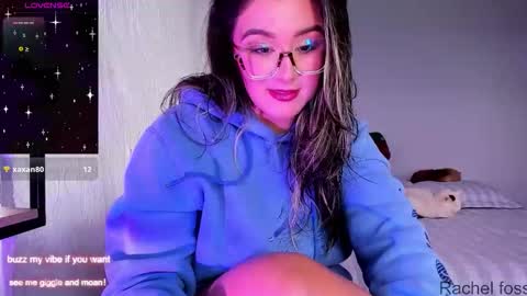 Snapshot of rachel_fo chatting on 10/15/25, 08:53 Rachel Foss online show from 10/15/25, 08:53