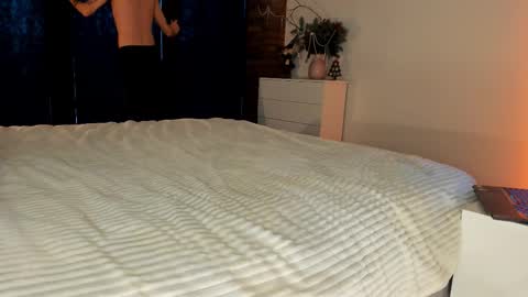 Sherryl online show from 12/16/25, 08:41