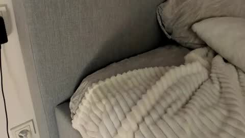 Sherryl online show from 12/19/25, 09:11