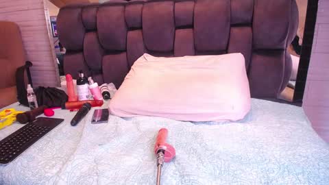 Snapshot of rachel_westt chatting on 01/25/25, 02:47 RACHEL online show from 01/25/25, 02:47