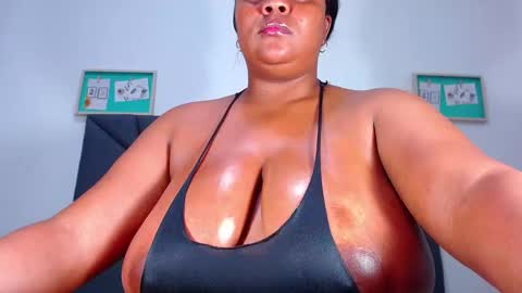 Snapshot of rachelbrown_ chatting on 12/12/24, 02:15 MALIKA Z online show from 12/12/24, 02:15