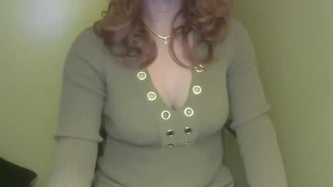 Snapshot of rachelcrossxo chatting on 03/28/26, 01:27 RachelCrossXO online show from 03/28/26, 01:27