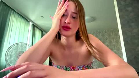 Snapshot of rachelhernando chatting on 07/02/26, 02:11 Elena online show from 07/02/26, 02:11