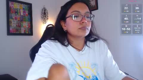 Snapshot of rachell_420 chatting on 06/18/26, 04:00 rachell_420 online show from 06/18/26, 04:00