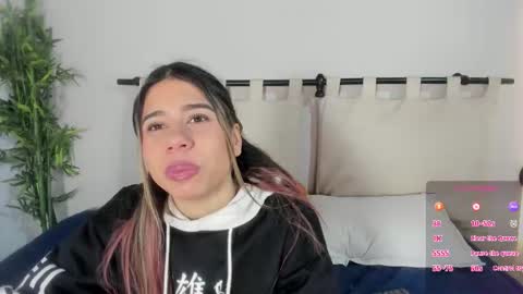 Snapshot of rachell_criss chatting on 02/07/26, 04:49 Rachell online show from 02/07/26, 04:49